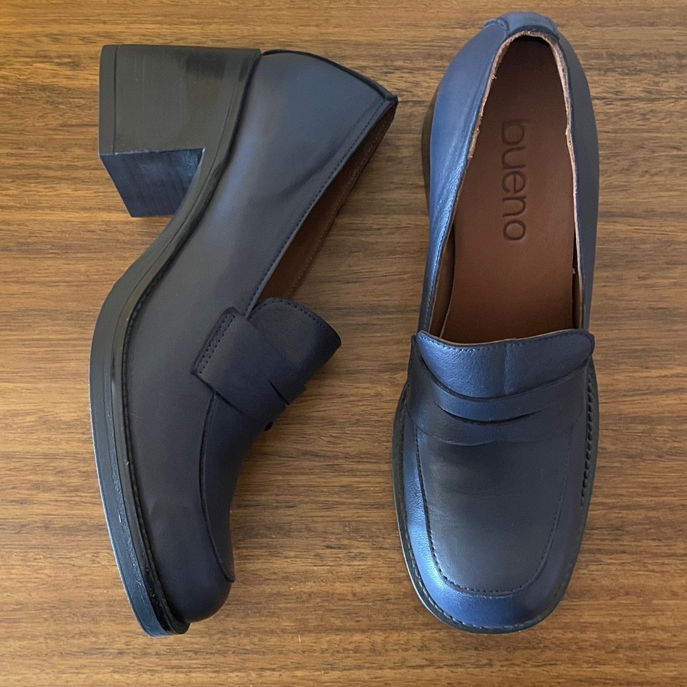 Bueno Ruth Leather Loafer Size 39 or 8.5